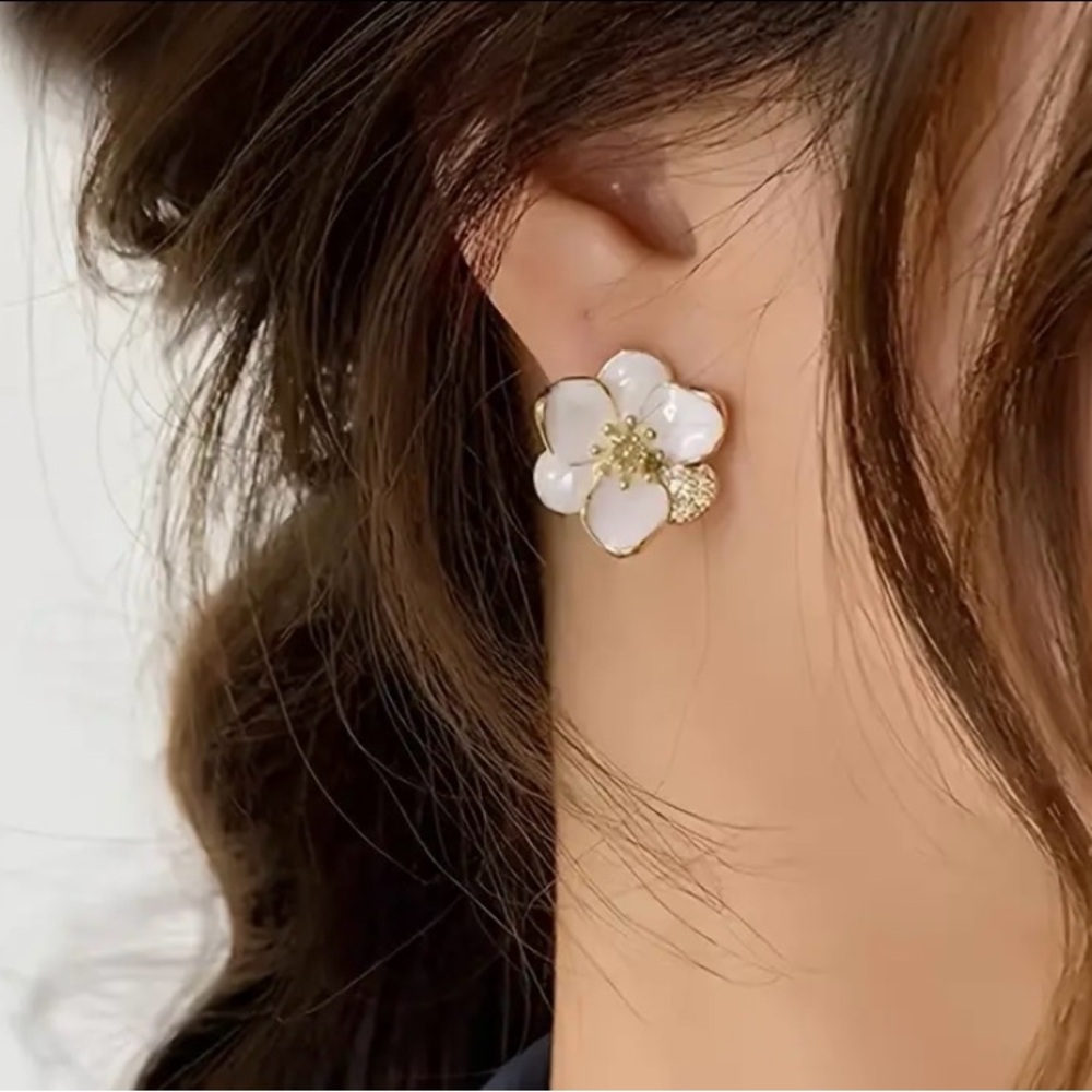 Gold and White Tone Rhinestone Flower Earrings